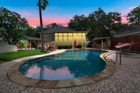 Modern Home with Pool, Hot Tub and Game Room